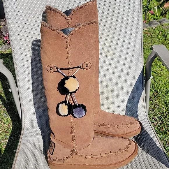 JUICY COUTURE SUEDE BOOTS - Picture 2 of 10